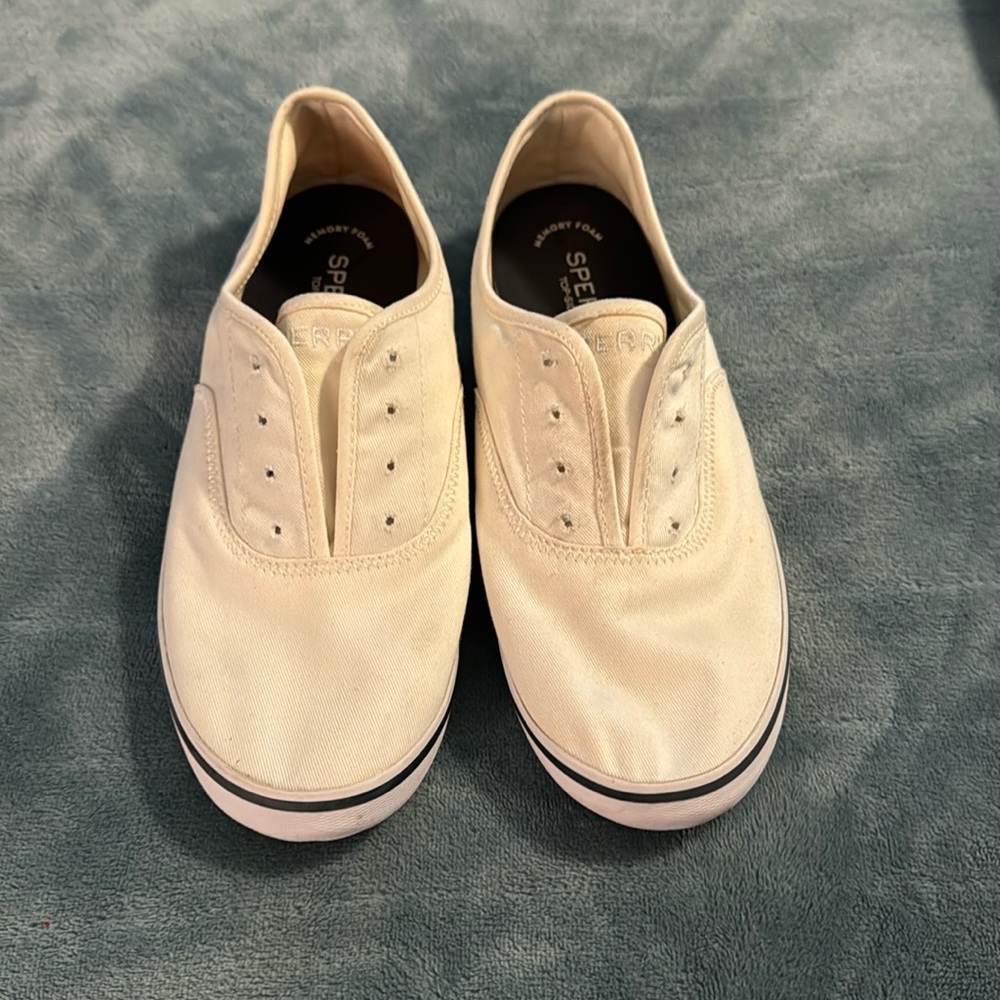 Laceless Sperry Topsider Tennis shoes